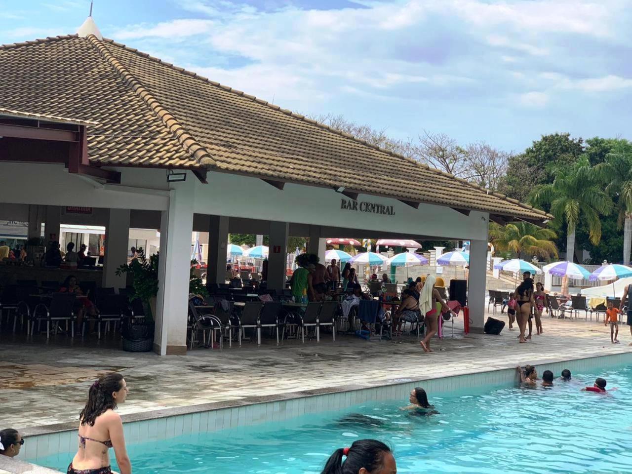 L'acqua Diroma - Suítes confortáveis - Park aquático 24 horas com Piscina de Ondas Caldas Novas Esterno foto
